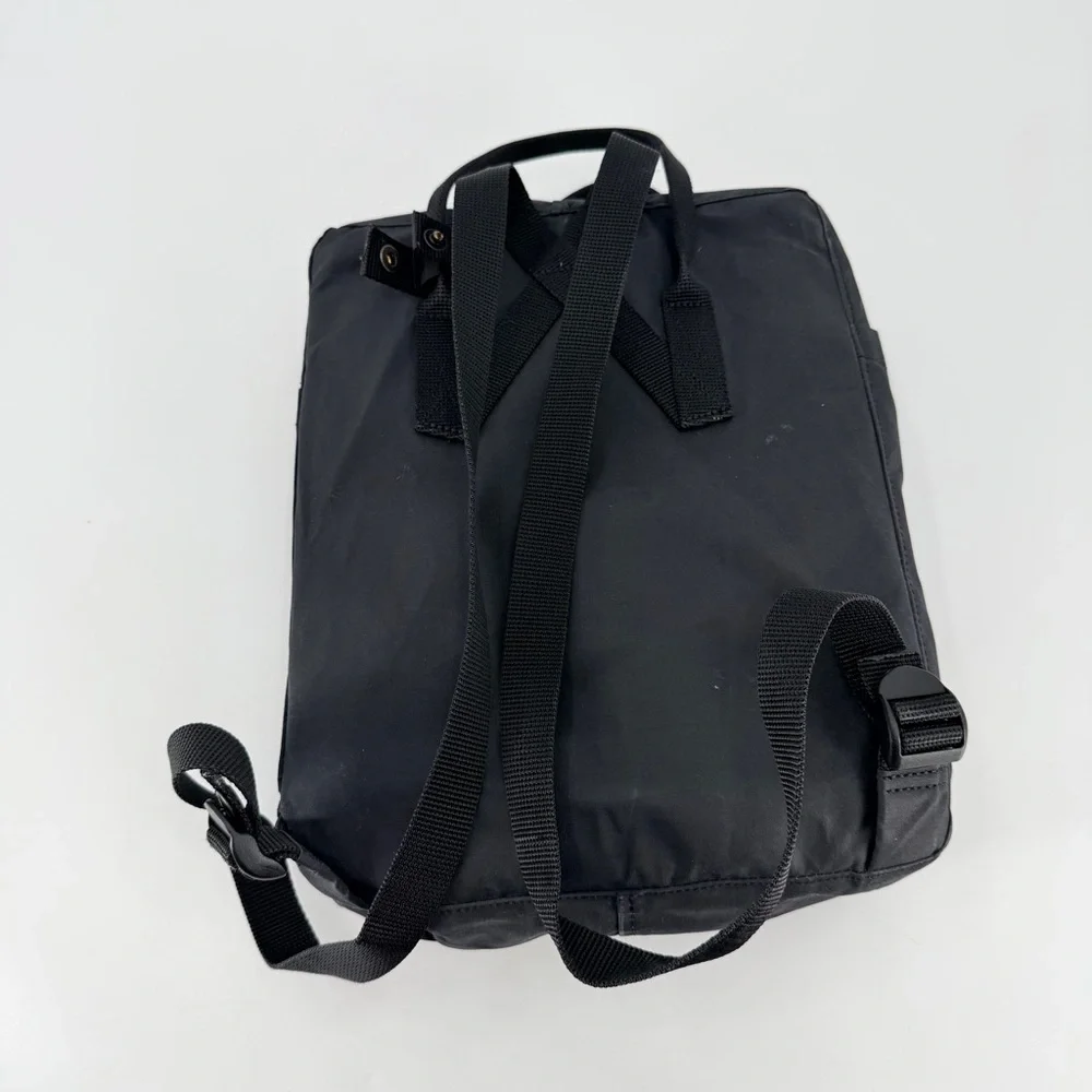 Fjällräven Kånken Water Resistant Backpack Black FLAWS